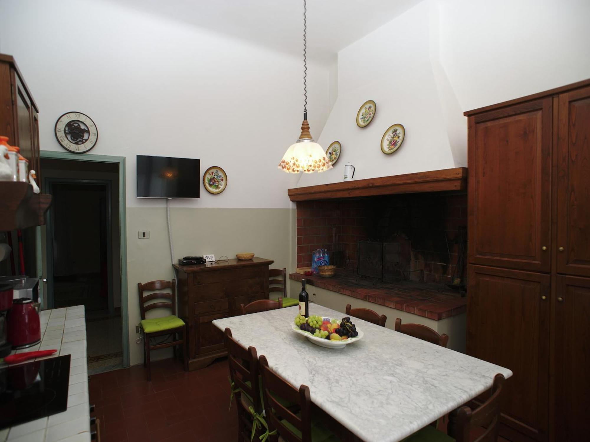 Lovely In With Hill View Holiday home